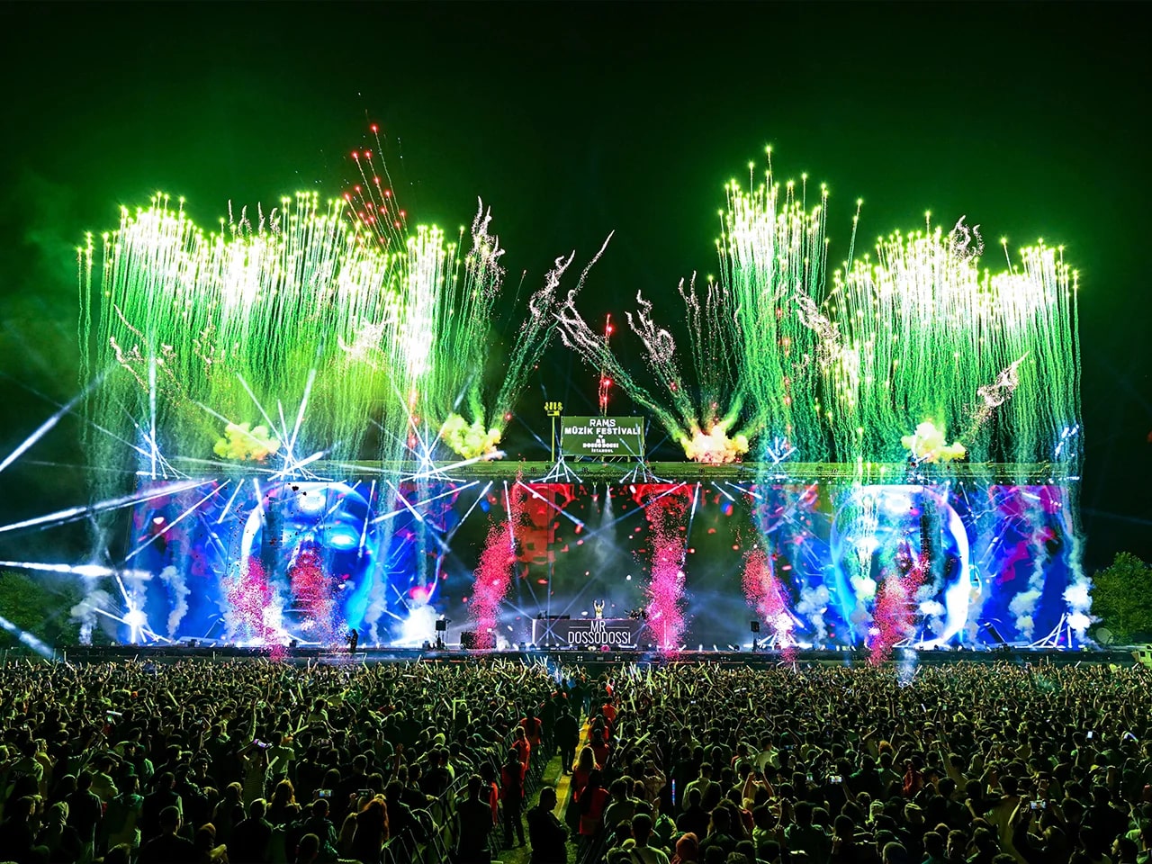 The “Rams Music Festival” brought together 200,000 people for a spectacular musical performance and visual feast